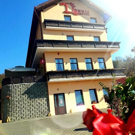 Hotel Dennis Mediaş Eksteriør bilde